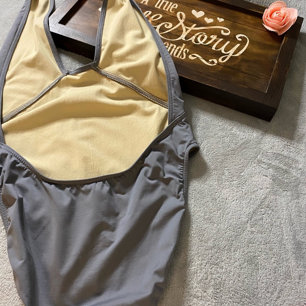 Victorias Secret Gray One Piece Swimsuit deep plunge neckline Sz M - Picture 8 of 9